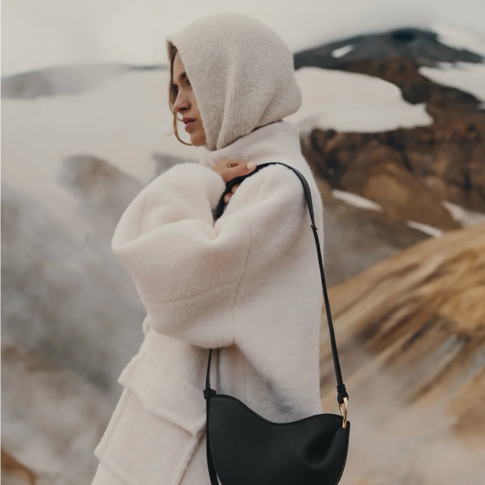Polene Tonca Bag in textured leather - Picture 5 of 11